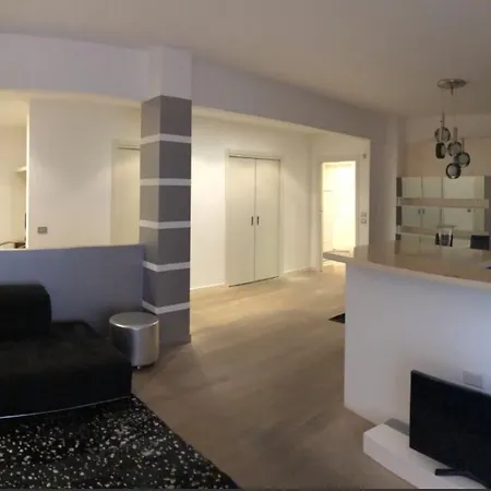 Adel Apartment